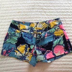 Ellie Shorts: Big Flirt Pattern